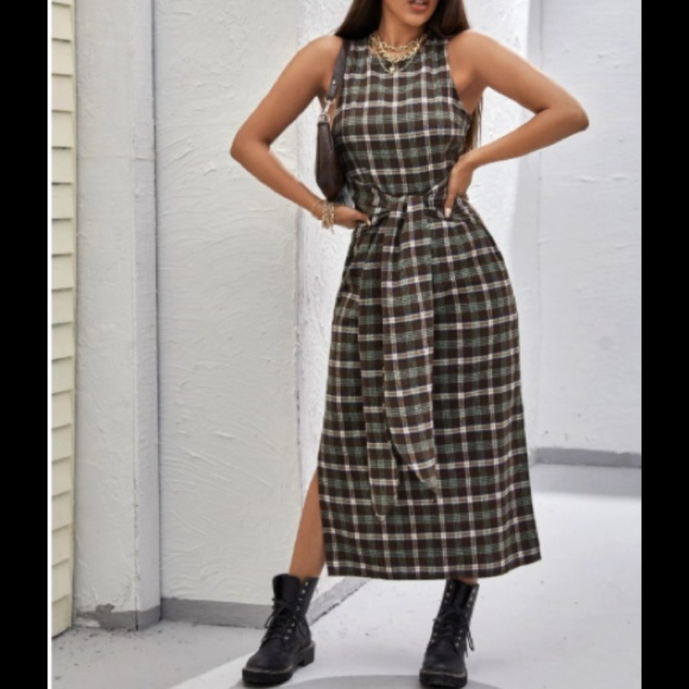 PLAID DRESS WITH SIDE SPLITS & BELT
